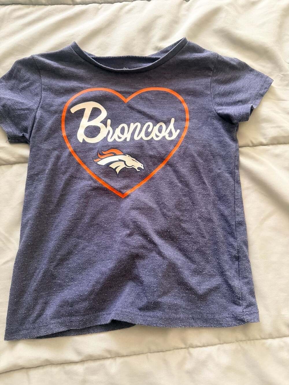 NFL Team Apparel Denver Broncos T-Shirt Size 5T Navy Orange Heart